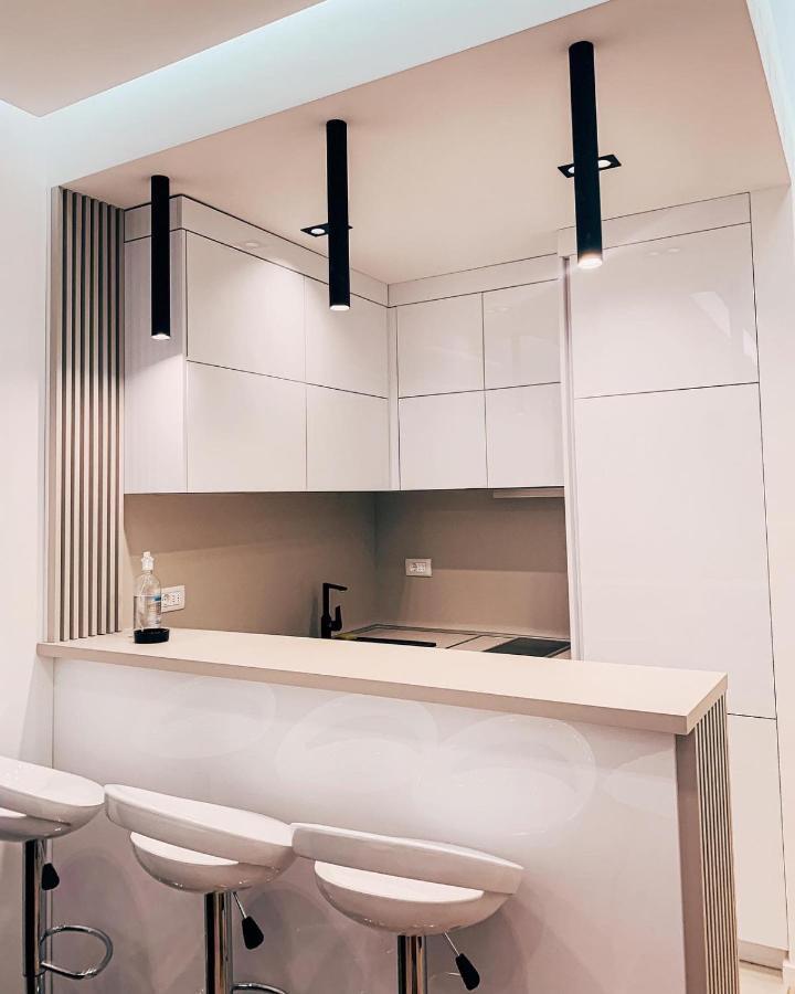 Rent Apartment Lux Soho City Bar Exterior photo